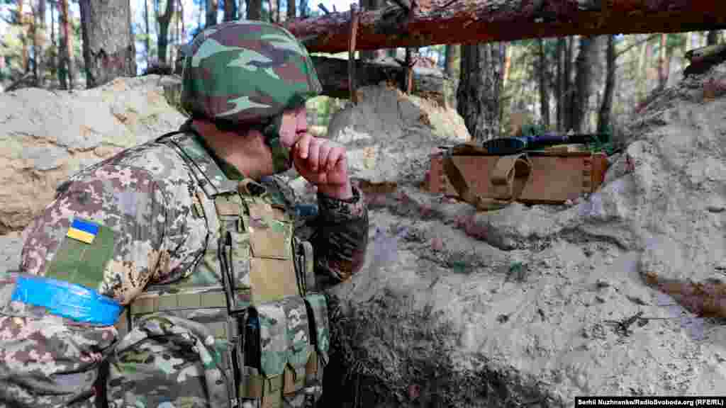 Військовий ЗСУ на передових позиціях. Київщина, 17 березня 2022 року