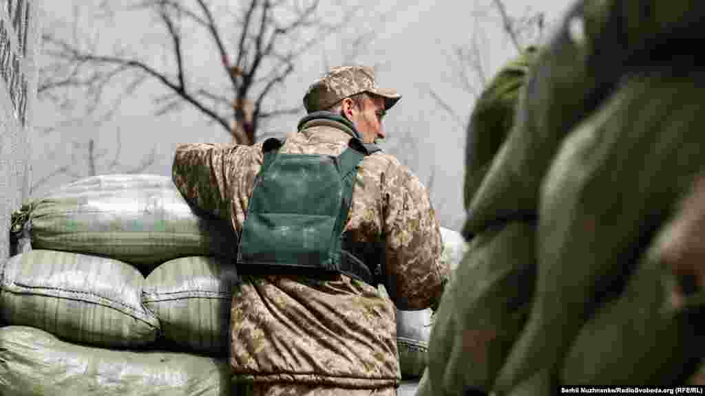 За даними Генштаб ЗСУ, нині основні зусилля військ РФ зосереджені на встановленні повного контролю над територією Донецької і Луганської областей та утриманні раніше захоплених земель. &laquo;Фіксуються ознаки початку наступальної операції в Східній операційній зоні&raquo;, заявили у Генштабі