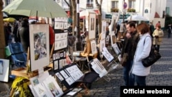 Paris. Sənətkarların Montmartre qəsəbəsindən bir görüntü